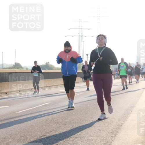 03.10.2025 - Köhlbrandbrückenlauf Luisa Fischer http://msf.ph/oto/8995263 03.10.2025 10:25:19 Position 3 1 meine-sportfotos.de