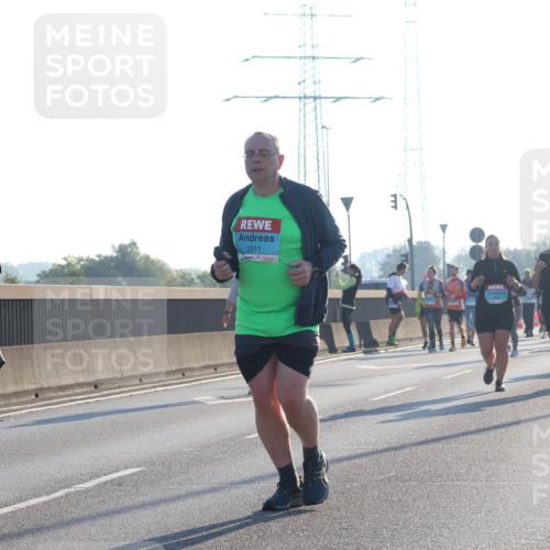 03.10.2025 - Köhlbrandbrückenlauf Luisa Fischer http://msf.ph/oto/8995289 03.10.2025 10:25:24 Position 3 3311 meine-sportfotos.de