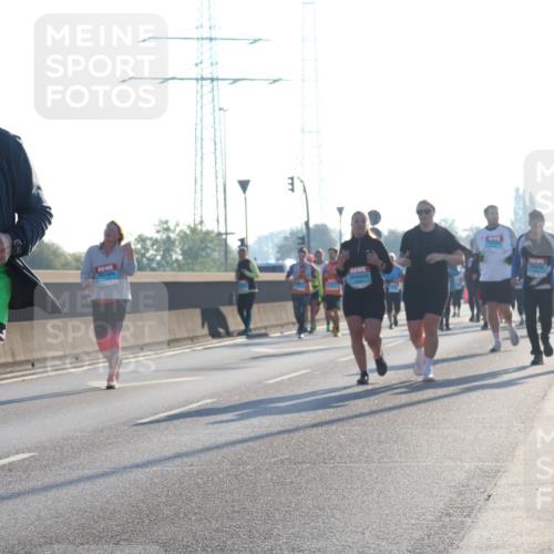03.10.2025 - Köhlbrandbrückenlauf Luisa Fischer http://msf.ph/oto/8995298 03.10.2025 10:25:25 Position 3 3311, 1 meine-sportfotos.de