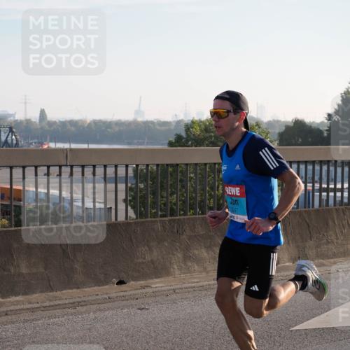 03.10.2025 - Köhlbrandbrückenlauf Fabian Wolf http://msf.ph/oto/8995299 03.10.2025 09:10:44 Position 3 247 meine-sportfotos.de