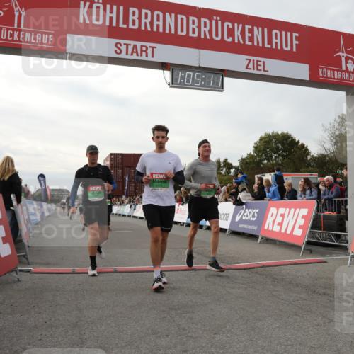 03.10.2025 - Köhlbrandbrückenlauf Yannick Fuchs http://msf.ph/oto/8995301 03.10.2025 16:05:09 Ziel 7201, 7207, 7221, 7239, 7403, 7448, 7772, 8779, 8995, 9114, 9191, 9592, 9690 meine-sportfotos.de
