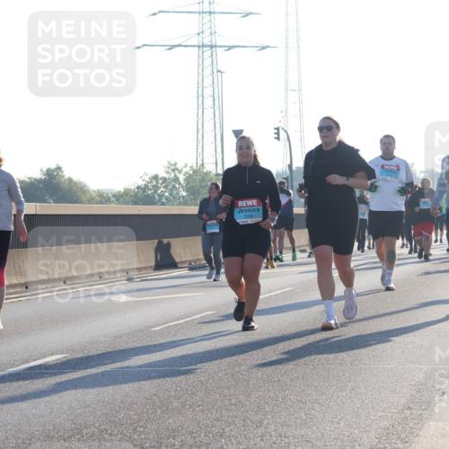 03.10.2025 - Köhlbrandbrückenlauf Luisa Fischer http://msf.ph/oto/8995321 03.10.2025 10:25:28 Position 3  meine-sportfotos.de