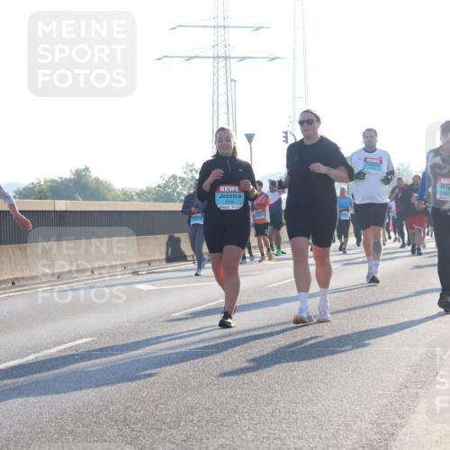 03.10.2025 - Köhlbrandbrückenlauf Luisa Fischer http://msf.ph/oto/8995330 03.10.2025 10:25:28 Position 3 3098, 2971 meine-sportfotos.de