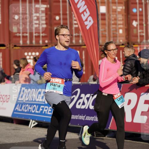 03.10.2025 - Köhlbrandbrückenlauf Michael Burmester http://msf.ph/oto/8995333 03.10.2025 09:57:35 Ziel 1083, 1265, 2801, 2802, 2811, 2819, 3043, 3335 meine-sportfotos.de