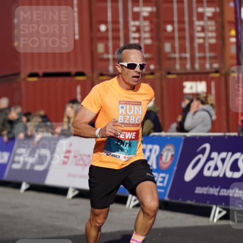 03.10.2025 - Köhlbrandbrückenlauf Michael Burmester http://msf.ph/oto/8995344 03.10.2025 09:57:37 Ziel 1083, 1135, 1265, 2801, 2802, 2811, 2819, 3043, 3335 meine-sportfotos.de