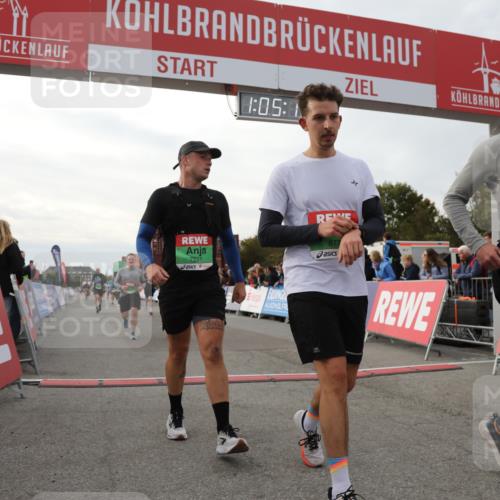 03.10.2025 - Köhlbrandbrückenlauf Yannick Fuchs http://msf.ph/oto/8995351 03.10.2025 16:05:10 Ziel 7201, 7207, 7221, 7239, 7403, 7772, 8779, 8995, 9114, 9191, 9592, 9690 meine-sportfotos.de