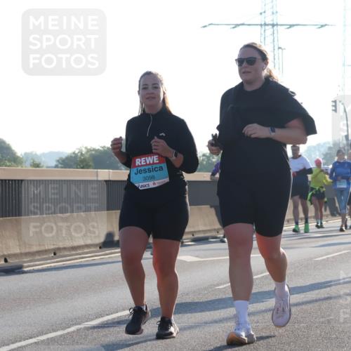 03.10.2025 - Köhlbrandbrückenlauf Luisa Fischer http://msf.ph/oto/8995352 03.10.2025 10:25:30 Position 3 3098, 2619 meine-sportfotos.de