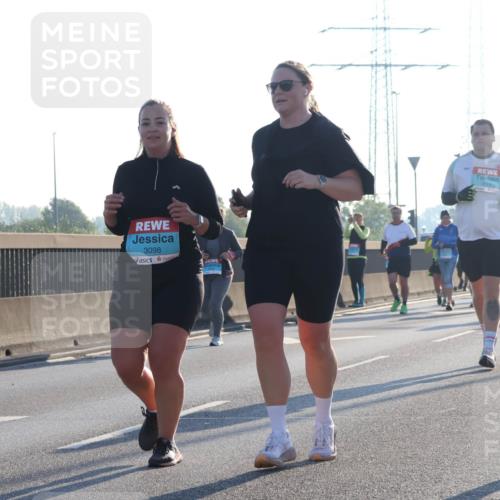 03.10.2025 - Köhlbrandbrückenlauf Luisa Fischer http://msf.ph/oto/8995356 03.10.2025 10:25:31 Position 3 3098, 2971 meine-sportfotos.de