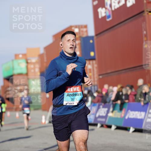 03.10.2025 - Köhlbrandbrückenlauf Michael Burmester http://msf.ph/oto/8995372 03.10.2025 09:57:41 Ziel 1135, 1265, 2801, 2802, 2811, 3043, 3135, 3136, 3211 meine-sportfotos.de