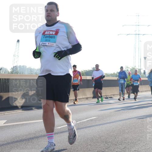 03.10.2025 - Köhlbrandbrückenlauf Luisa Fischer http://msf.ph/oto/8995396 03.10.2025 10:25:35 Position 3 2619 meine-sportfotos.de