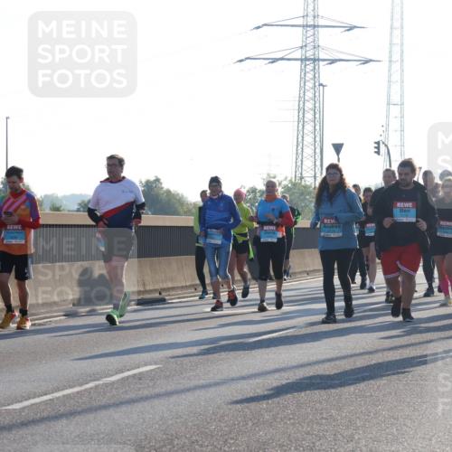 03.10.2025 - Köhlbrandbrückenlauf Luisa Fischer http://msf.ph/oto/8995402 03.10.2025 10:25:36 Position 3 2178, 2179, 2565 meine-sportfotos.de