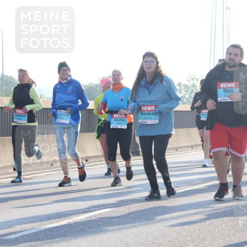 03.10.2025 - Köhlbrandbrückenlauf Luisa Fischer http://msf.ph/oto/8995423 03.10.2025 10:25:38 Position 3 3093, 2178, 21, 3095, 2565 meine-sportfotos.de