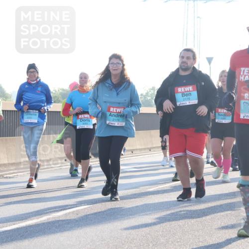03.10.2025 - Köhlbrandbrückenlauf Luisa Fischer http://msf.ph/oto/8995428 03.10.2025 10:25:39 Position 3 2547, 3092, 3093, 2178, 2179, 2565, 3095, 3094 meine-sportfotos.de