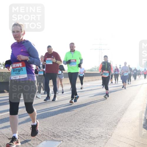 03.10.2025 - Köhlbrandbrückenlauf Luisa Fischer http://msf.ph/oto/8995478 03.10.2025 10:25:45 Position 3 3094, 2480 meine-sportfotos.de