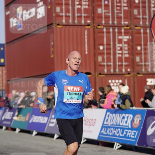 03.10.2025 - Köhlbrandbrückenlauf Michael Burmester http://msf.ph/oto/8995518 03.10.2025 09:57:51 Ziel 1027, 1079, 2815, 3079, 3135, 3136, 3211 meine-sportfotos.de