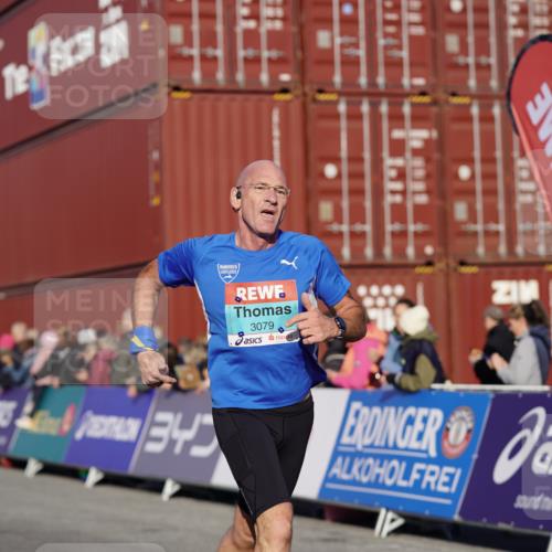 03.10.2025 - Köhlbrandbrückenlauf Michael Burmester http://msf.ph/oto/8995524 03.10.2025 09:57:51 Ziel 1027, 1079, 2815, 3079, 3135, 3136, 3211 meine-sportfotos.de