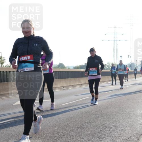 03.10.2025 - Köhlbrandbrückenlauf Luisa Fischer http://msf.ph/oto/8995535 03.10.2025 10:25:53 Position 3 2548 meine-sportfotos.de