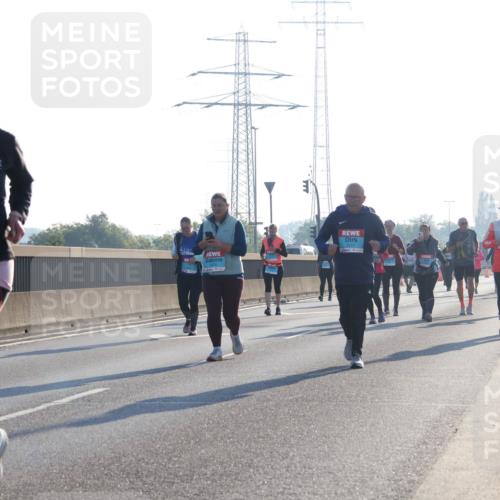 03.10.2025 - Köhlbrandbrückenlauf Luisa Fischer http://msf.ph/oto/8995544 03.10.2025 10:25:54 Position 3 2535, 1 meine-sportfotos.de