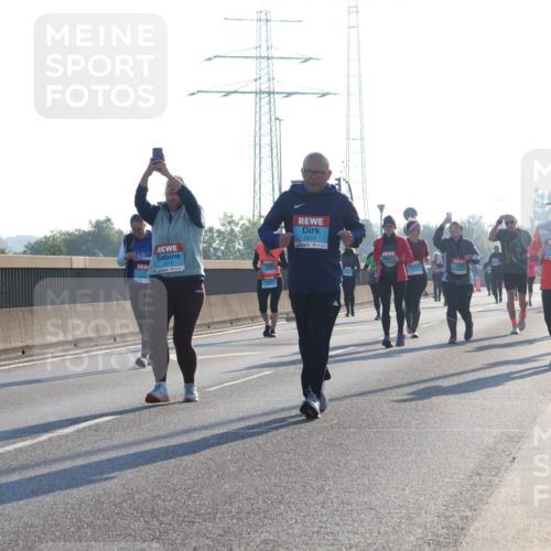 03.10.2025 - Köhlbrandbrückenlauf Luisa Fischer http://msf.ph/oto/8995554 03.10.2025 10:25:55 Position 3 3517, 1 meine-sportfotos.de