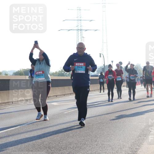 03.10.2025 - Köhlbrandbrückenlauf Luisa Fischer http://msf.ph/oto/8995559 03.10.2025 10:25:56 Position 3 2515, 3517 meine-sportfotos.de