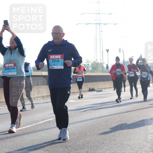 03.10.2025 - Köhlbrandbrückenlauf Luisa Fischer http://msf.ph/oto/8995569 03.10.2025 10:25:57 Position 3 3517, 2515 meine-sportfotos.de