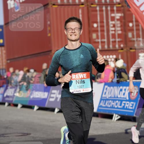 03.10.2025 - Köhlbrandbrückenlauf Michael Burmester http://msf.ph/oto/8995579 03.10.2025 09:57:59 Ziel 1027, 1210, 1251, 2815 meine-sportfotos.de