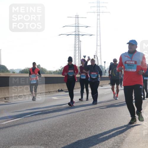 03.10.2025 - Köhlbrandbrückenlauf Luisa Fischer http://msf.ph/oto/8995584 03.10.2025 10:26:00 Position 3 2306, 1 meine-sportfotos.de