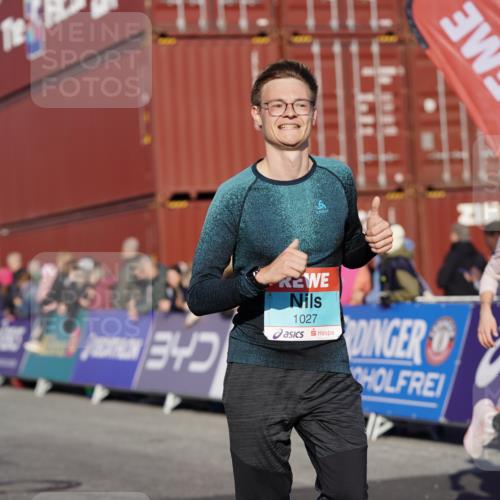 03.10.2025 - Köhlbrandbrückenlauf Michael Burmester http://msf.ph/oto/8995585 03.10.2025 09:57:59 Ziel 1027, 1210, 1251, 2815 meine-sportfotos.de