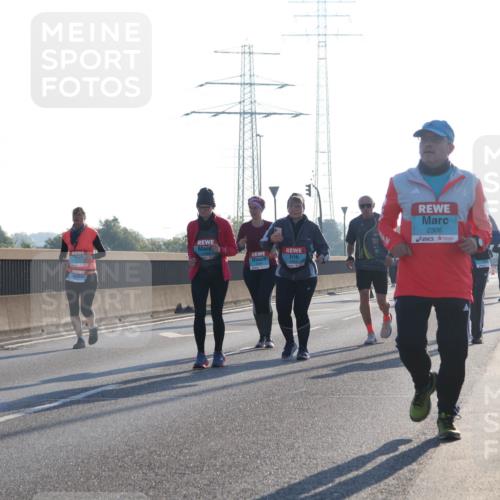 03.10.2025 - Köhlbrandbrückenlauf Luisa Fischer http://msf.ph/oto/8995586 03.10.2025 10:26:00 Position 3 2306, 1 meine-sportfotos.de