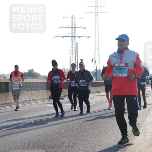 03.10.2025 - Köhlbrandbrückenlauf Luisa Fischer http://msf.ph/oto/8995588 03.10.2025 10:26:00 Position 3 2306, 1 meine-sportfotos.de