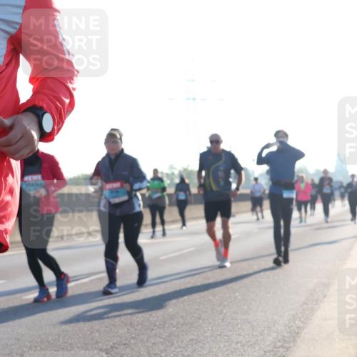 03.10.2025 - Köhlbrandbrückenlauf Luisa Fischer http://msf.ph/oto/8995605 03.10.2025 10:26:03 Position 3 5 meine-sportfotos.de
