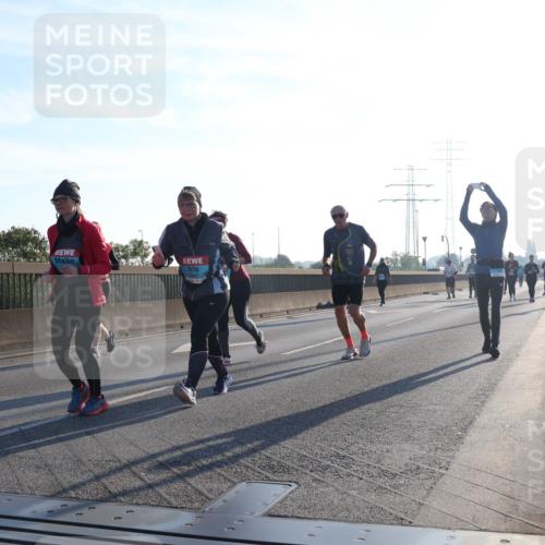 03.10.2025 - Köhlbrandbrückenlauf Luisa Fischer http://msf.ph/oto/8995621 03.10.2025 10:26:05 Position 3 10, 1911 meine-sportfotos.de