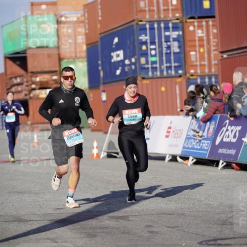 03.10.2025 - Köhlbrandbrückenlauf Michael Burmester http://msf.ph/oto/8995627 03.10.2025 09:58:03 Ziel 1027, 1114, 1167, 1210, 1251 meine-sportfotos.de