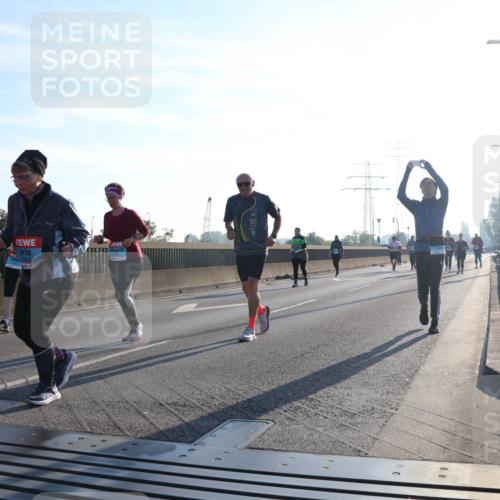 03.10.2025 - Köhlbrandbrückenlauf Luisa Fischer http://msf.ph/oto/8995628 03.10.2025 10:26:06 Position 3 00, 00 meine-sportfotos.de