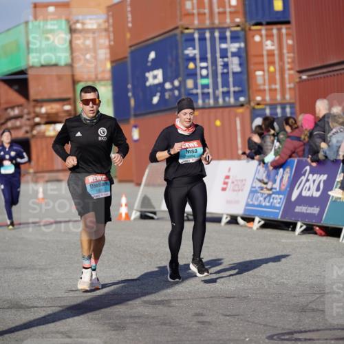 03.10.2025 - Köhlbrandbrückenlauf Michael Burmester http://msf.ph/oto/8995633 03.10.2025 09:58:03 Ziel 1027, 1114, 1167, 1210, 1251 meine-sportfotos.de