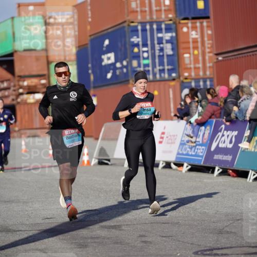 03.10.2025 - Köhlbrandbrückenlauf Michael Burmester http://msf.ph/oto/8995637 03.10.2025 09:58:03 Ziel 1027, 1114, 1167, 1210, 1251 meine-sportfotos.de