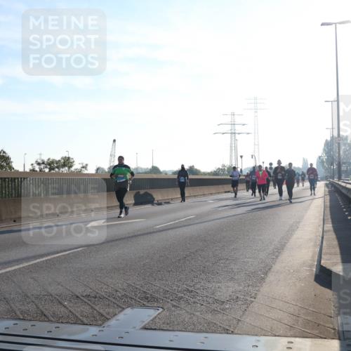 03.10.2025 - Köhlbrandbrückenlauf Luisa Fischer http://msf.ph/oto/8995646 03.10.2025 10:26:08 Position 3 100 meine-sportfotos.de