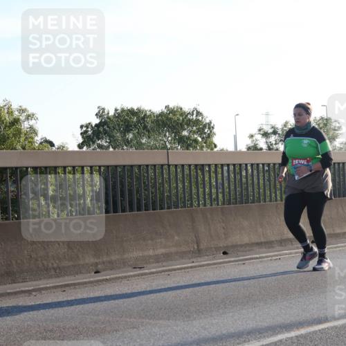 03.10.2025 - Köhlbrandbrückenlauf Luisa Fischer http://msf.ph/oto/8995659 03.10.2025 10:26:10 Position 3  meine-sportfotos.de