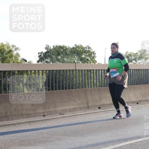 03.10.2025 - Köhlbrandbrückenlauf Luisa Fischer http://msf.ph/oto/8995661 03.10.2025 10:26:10 Position 3  meine-sportfotos.de