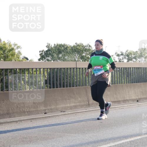 03.10.2025 - Köhlbrandbrückenlauf Luisa Fischer http://msf.ph/oto/8995664 03.10.2025 10:26:11 Position 3  meine-sportfotos.de