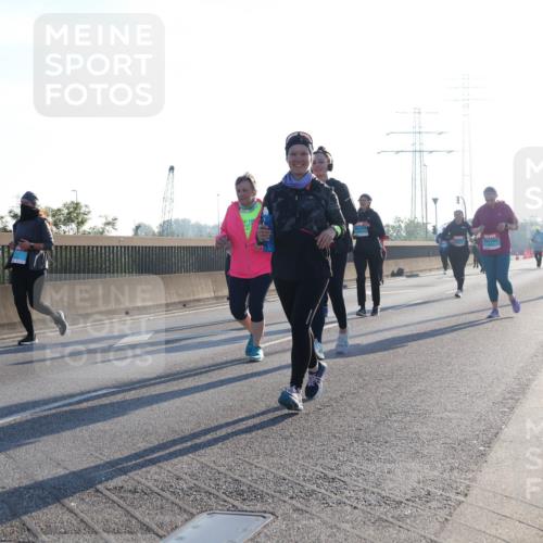 03.10.2025 - Köhlbrandbrückenlauf Luisa Fischer http://msf.ph/oto/8995691 03.10.2025 10:26:15 Position 3 1 meine-sportfotos.de