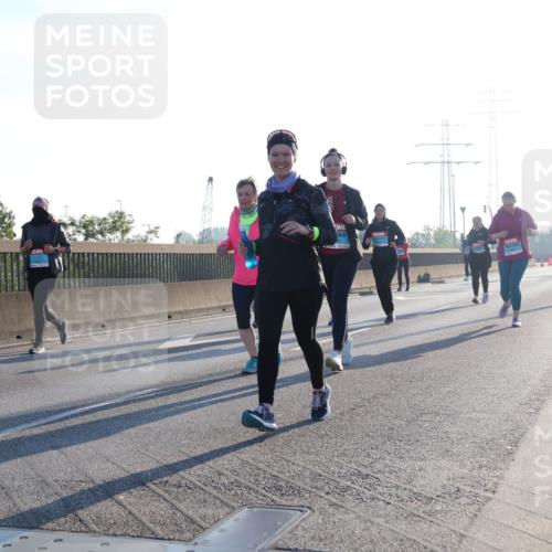 03.10.2025 - Köhlbrandbrückenlauf Luisa Fischer http://msf.ph/oto/8995695 03.10.2025 10:26:15 Position 3 1 meine-sportfotos.de