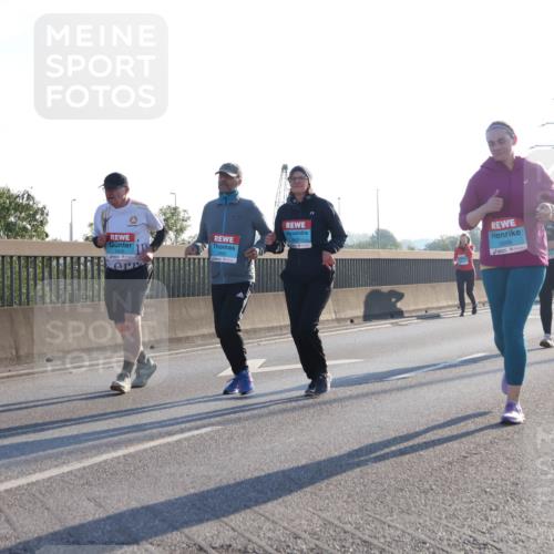 03.10.2025 - Köhlbrandbrückenlauf Luisa Fischer http://msf.ph/oto/8995711 03.10.2025 10:26:17 Position 3 2425, 2666 meine-sportfotos.de