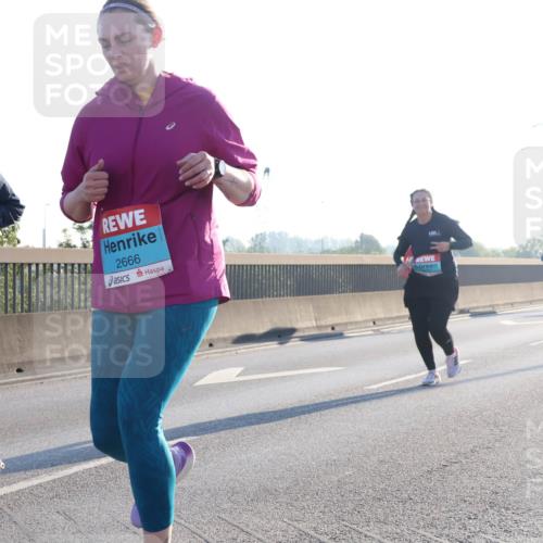 03.10.2025 - Köhlbrandbrückenlauf Luisa Fischer http://msf.ph/oto/8995725 03.10.2025 10:26:19 Position 3 2691, 2666 meine-sportfotos.de