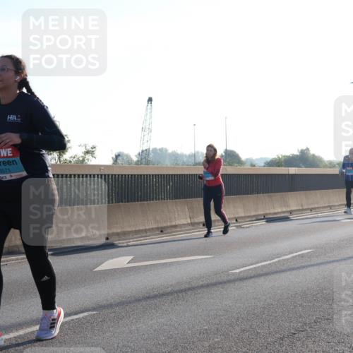 03.10.2025 - Köhlbrandbrückenlauf Luisa Fischer http://msf.ph/oto/8995739 03.10.2025 10:26:21 Position 3 3571 meine-sportfotos.de