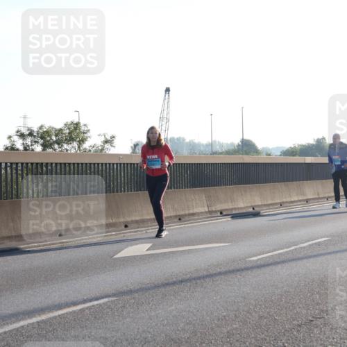 03.10.2025 - Köhlbrandbrückenlauf Luisa Fischer http://msf.ph/oto/8995751 03.10.2025 10:26:23 Position 3  meine-sportfotos.de