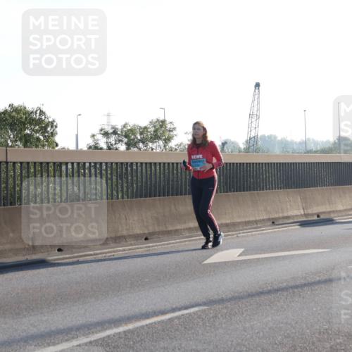 03.10.2025 - Köhlbrandbrückenlauf Luisa Fischer http://msf.ph/oto/8995757 03.10.2025 10:26:23 Position 3  meine-sportfotos.de