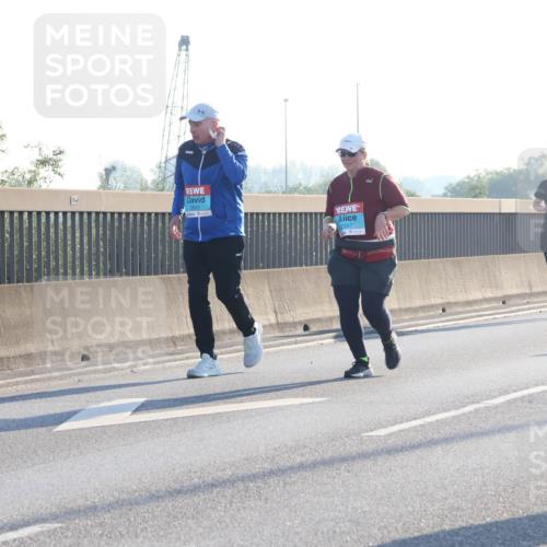 03.10.2025 - Köhlbrandbrückenlauf Luisa Fischer http://msf.ph/oto/8995785 03.10.2025 10:26:27 Position 3 2357 meine-sportfotos.de