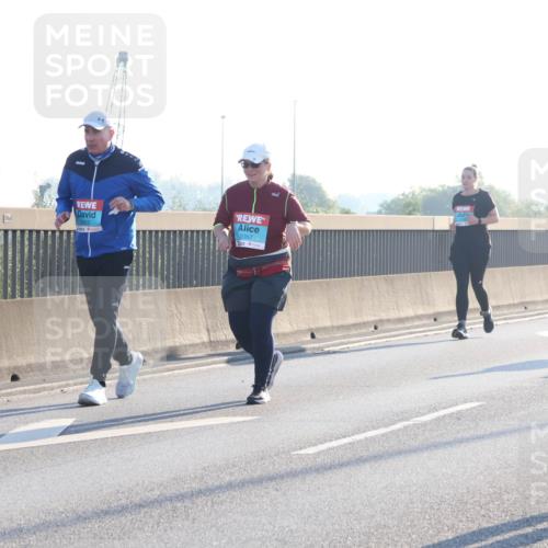 03.10.2025 - Köhlbrandbrückenlauf Luisa Fischer http://msf.ph/oto/8995789 03.10.2025 10:26:28 Position 3 2357, 242 meine-sportfotos.de