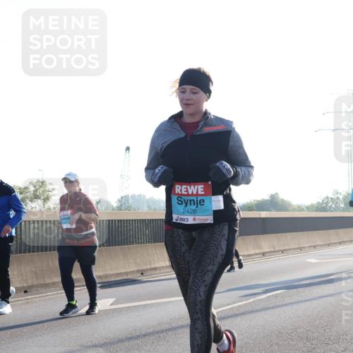 03.10.2025 - Köhlbrandbrückenlauf Luisa Fischer http://msf.ph/oto/8995800 03.10.2025 10:26:29 Position 3 2357, 2426 meine-sportfotos.de